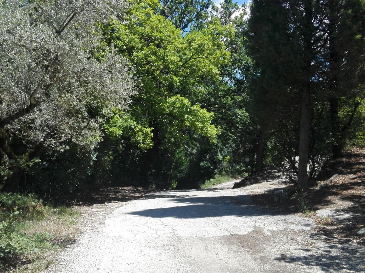 Casa Nel Verde Terni Buitenkant foto
